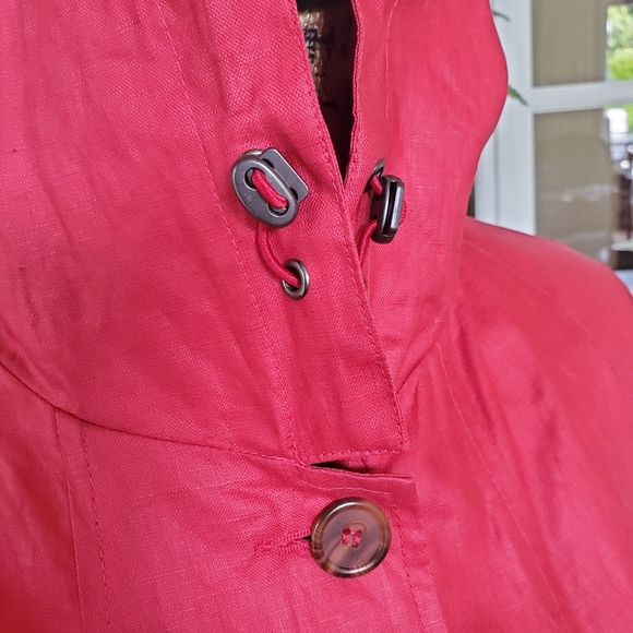 Nuage Hooded Rain Coat with Buttons - Picture 9 of 15